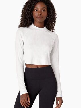BEYOND YOGA White Ribbed Cropped Top Long Sleeve Mock Neck Size S NWT $76